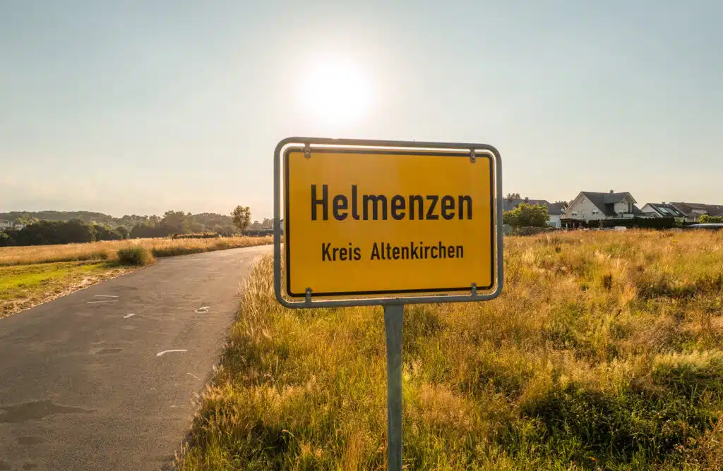 Bild Ortsschild Helmenzen